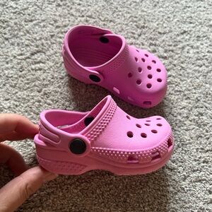 CROCS infant/toddler Shoes in Pink